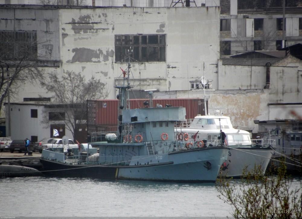 Три кораблі ВМСУ підняли андріївський прапор - ЗМІ