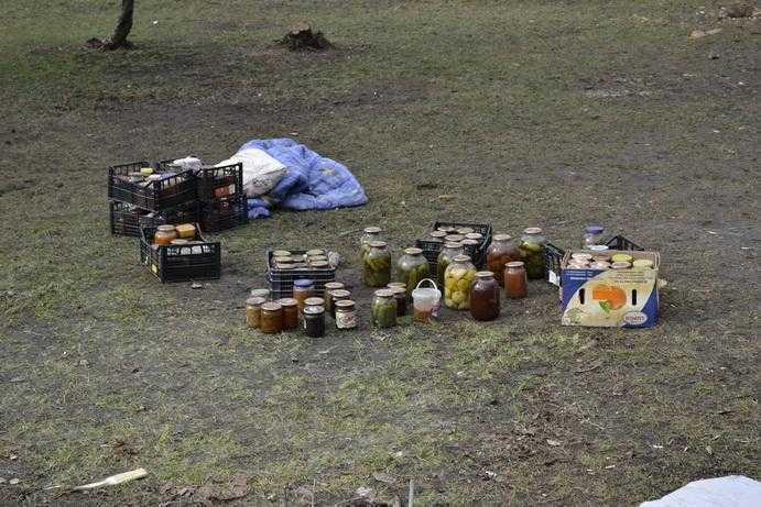 В Луганске снесли палатки "Луганской гвардии", от сепаратистов остались горы мусора