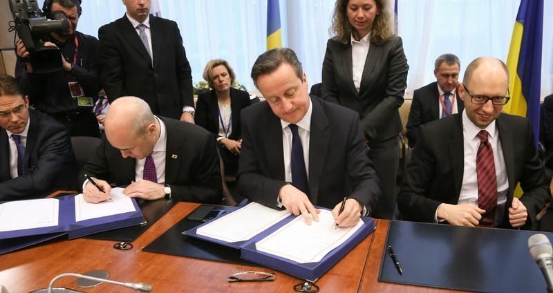 Украина подписала политическую часть Соглашения об ассоциации с ЕС