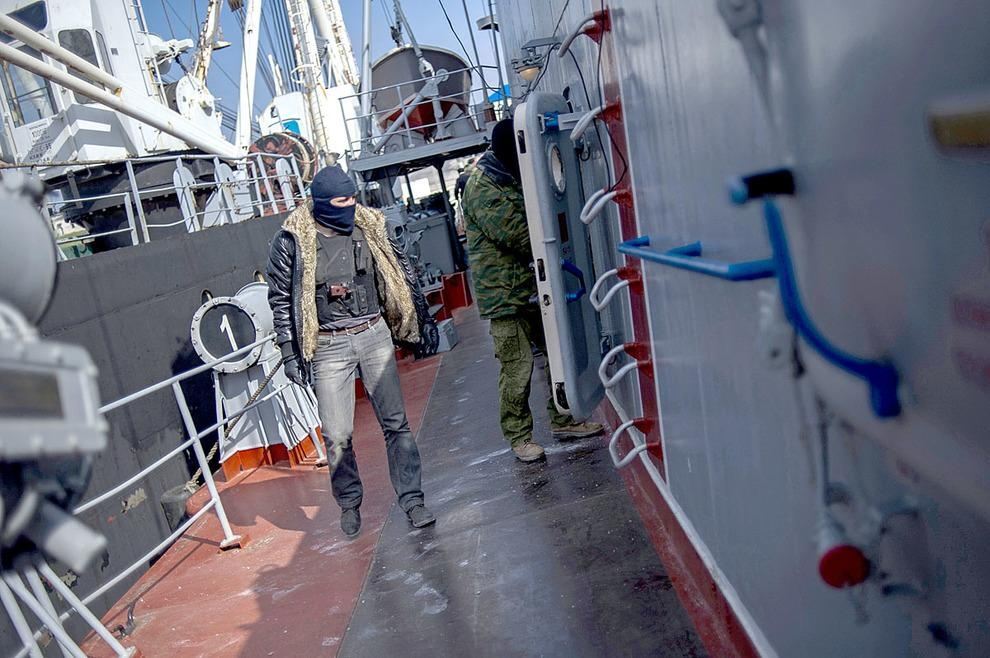 Захоплення українських військових кораблів в Севастополі