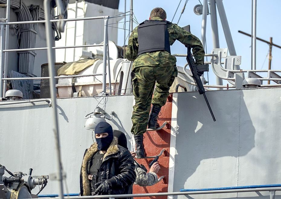 Захват украинских военных кораблей в Севастополе