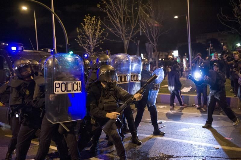 Демонстрация в Мадриде переросла в столкновения с полицией