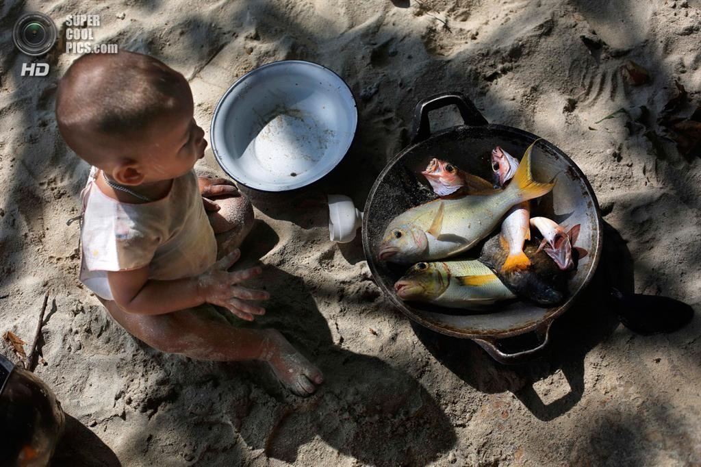 Мокени. Життя морських кочівників