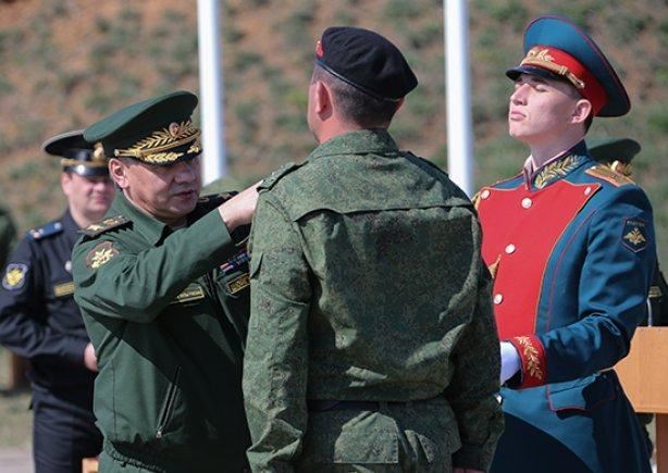 Московскую марионетку Аксенова наградили медалью "За возвращение Крыма"