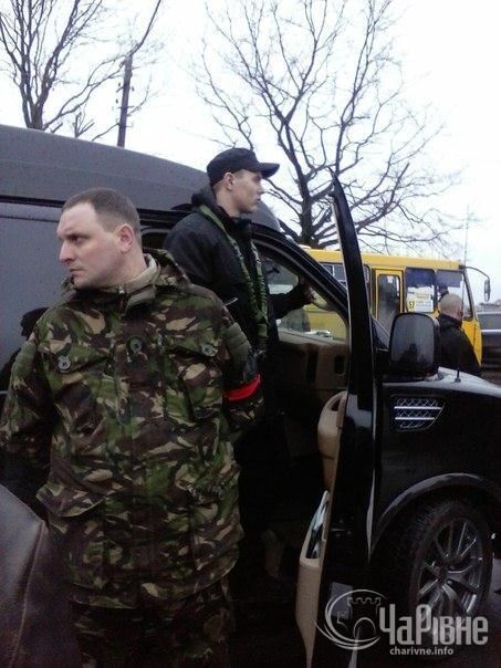 В Ривне подозревают, что в кортеже Яроша есть автомобиль сына Януковича 