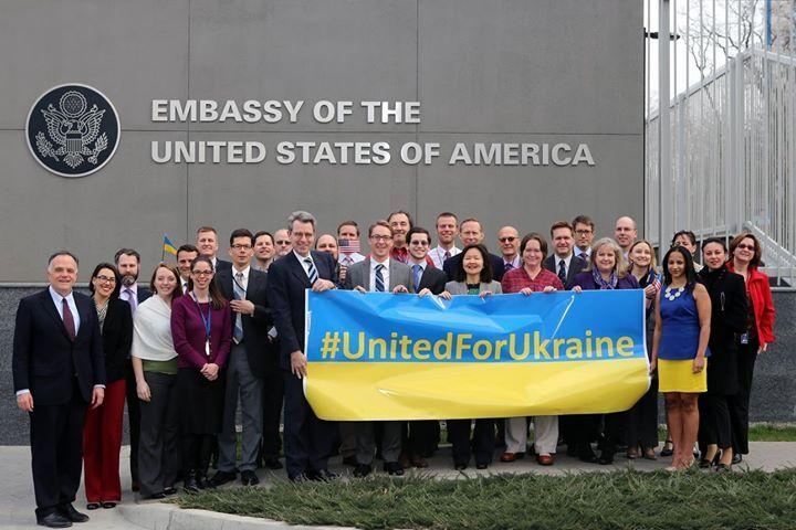 Посольства США в світі підтримали єдину Україну в мережі