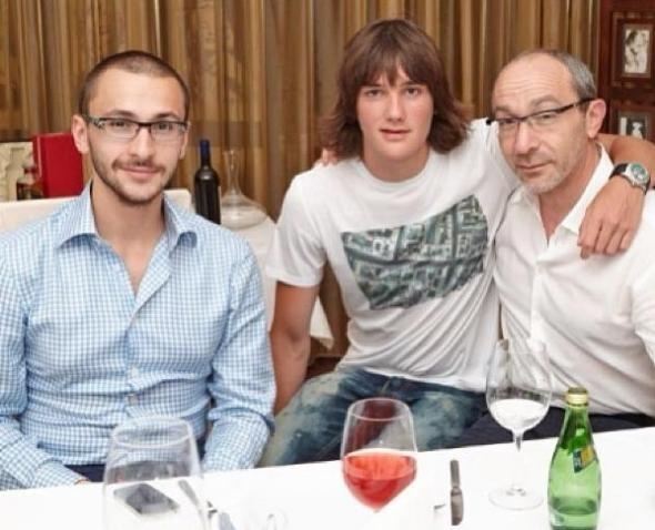 Сын Кернеса играет в лидера в Великобритании