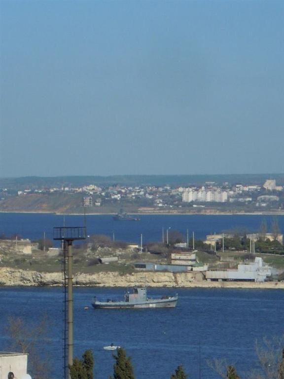В Севастополе Черноморский флот блокирует украинские корабли