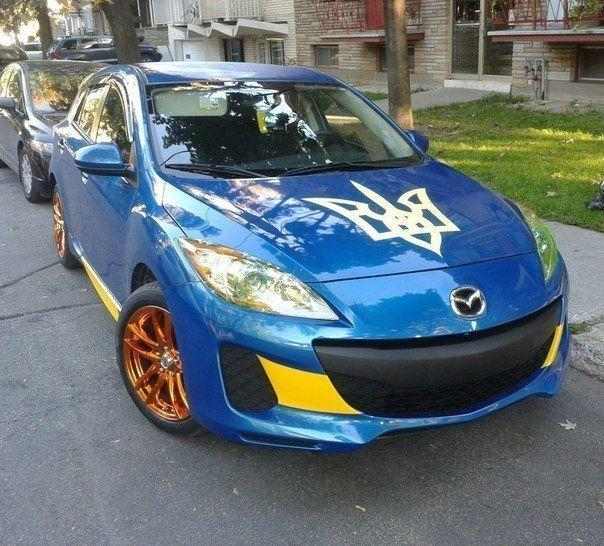 На автодорогах Украины появились авто с патриотическим тюнингом