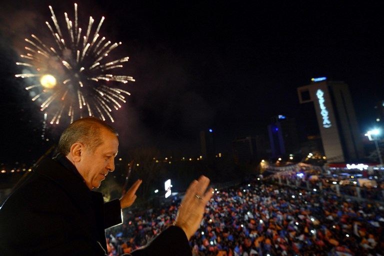 Турки ликуют: на выборах победила партия Эрдогана