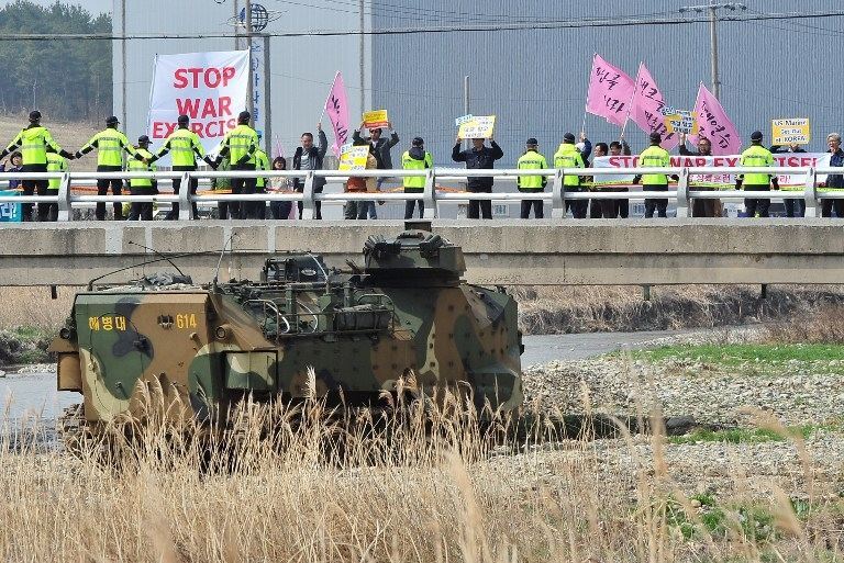 Южная Корея и США проводят военные учения