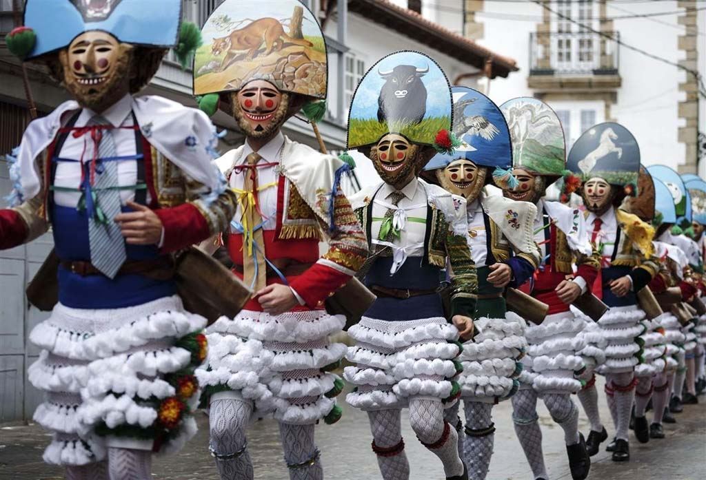 20 ярких кадров карнавалов со всего света