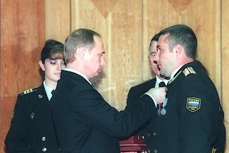 Военный журналист утверждает, что опознал командира "самообороны Крыма"