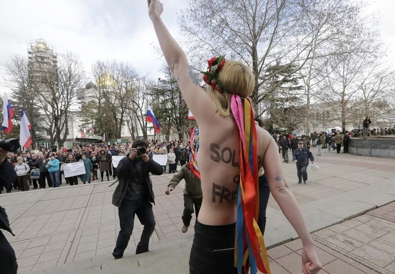 В Симферополе избили и выкрали участниц FEMEN