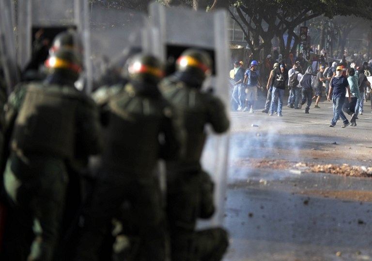 Вогонь, вода і сльозогінний газ у Венесуелі