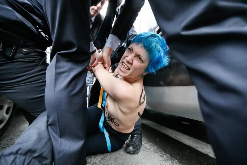 В Симферополе избили и выкрали участниц FEMEN