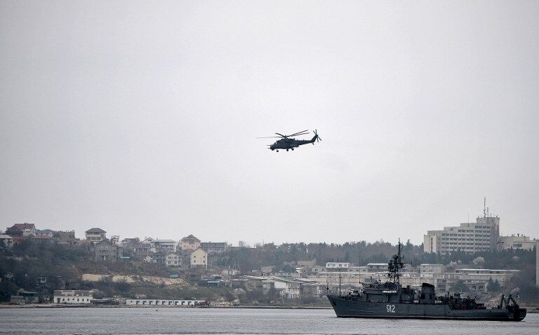 Штурмовые вертолеты протеста над Севастополем