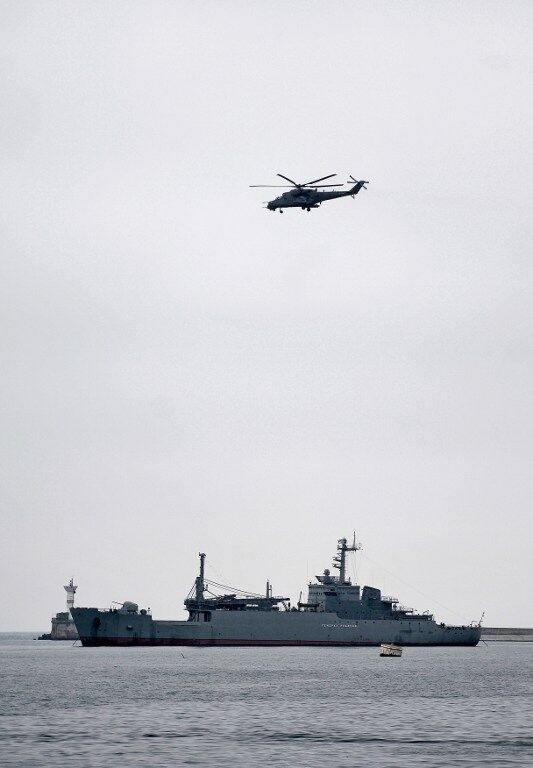 Штурмові вертольоти протесту над Севастополем