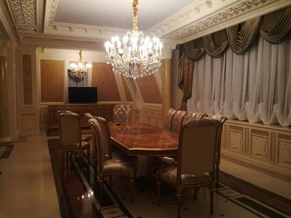 В Интернете появились фото офиса "Юры Енакиевского"