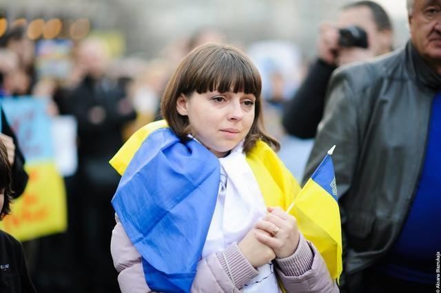 У Празі пройшов масовий мітинг з вимогою до Путіна "прибрати руки від України"