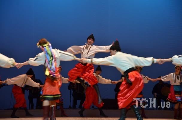 Балет "Сухишвили" выступил в Киеве с флагом Украины и танцевал гопак
