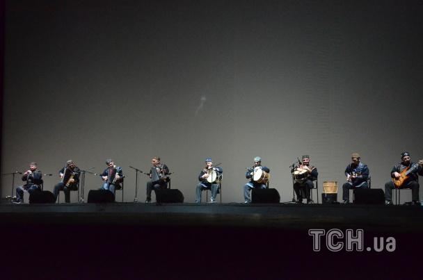 Балет "Сухишвили" выступил в Киеве с флагом Украины и танцевал гопак