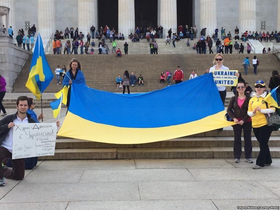 Возле памятника Линкольну в США митинговали за единую Украину