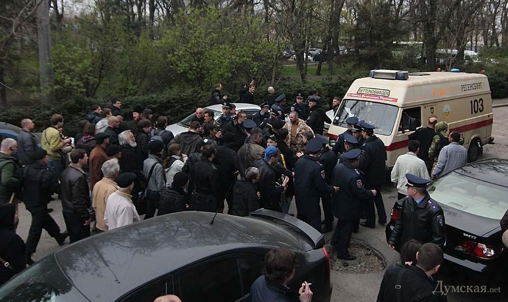 В Одессе пророссийские активисты с цепями напали на сторонников единой Украины. Царева вывел спецназ