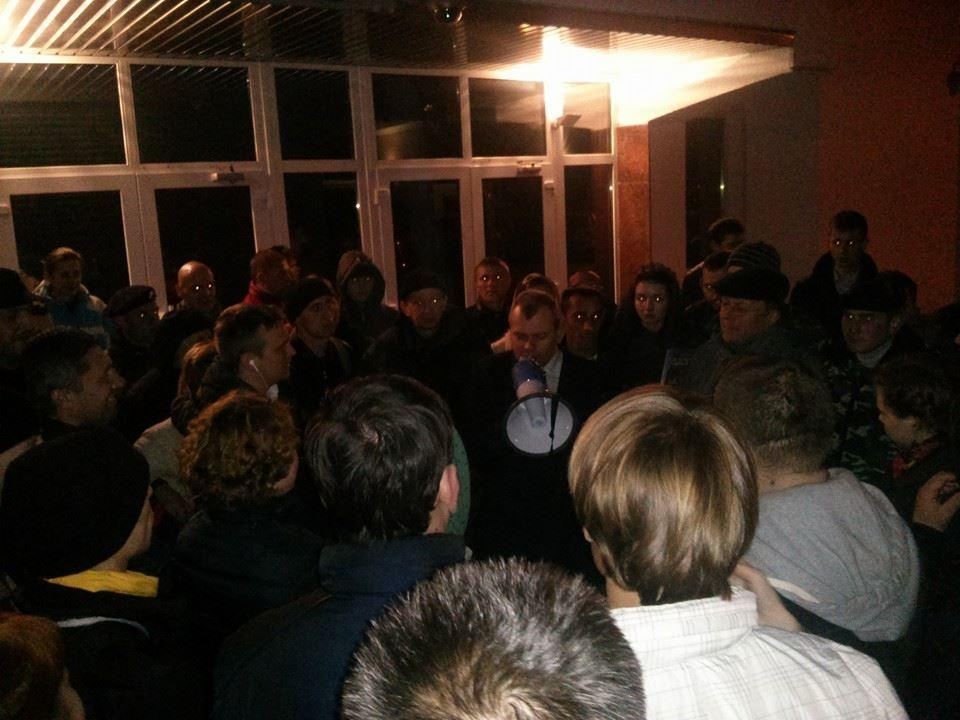 В Киеве пикетируют заседание СНБО