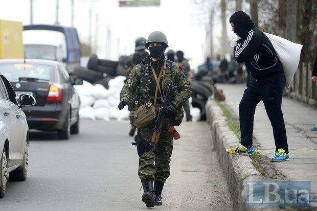 На востоке Украины появились "зеленые человечки"