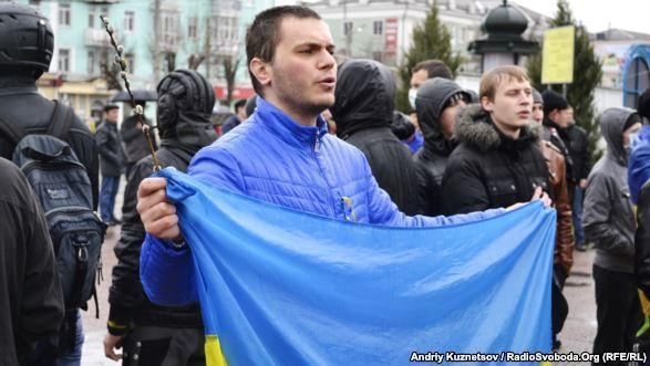 В Луганске на митинге за единство Украины объявили о создании самообороны
