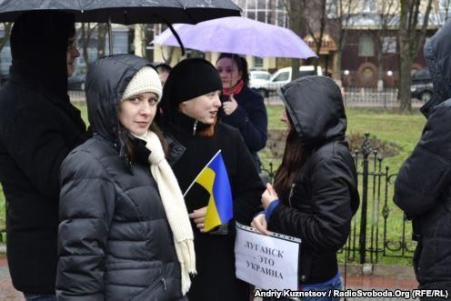 В Луганске на митинге за единство Украины объявили о создании самообороны