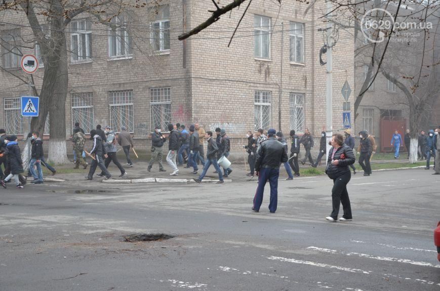 В Мариуполе избили митингующих за единство Украины: шестеро в реанимации