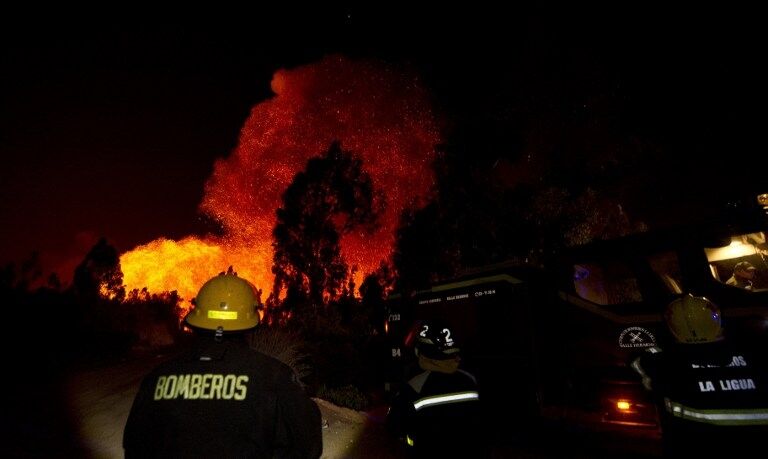 Чилі: у пожежі знищено 2000 будинків