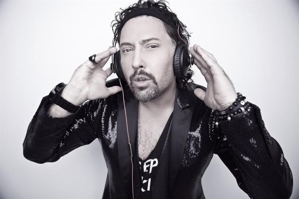 Дима Коляденко подарил Ирине Билык песню