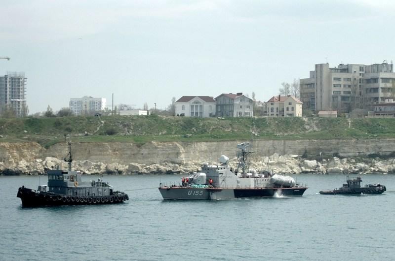 Розблоковані кораблі ВМСУ перебазовані з Севастополя в порт Одеси
