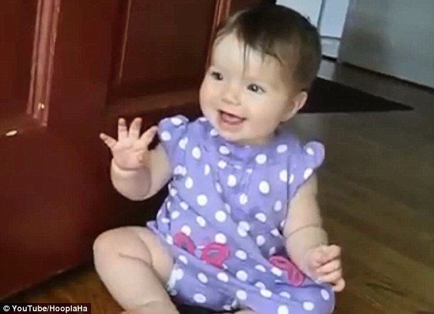 Как дети встречают пап с работы. Самый радостный ролик