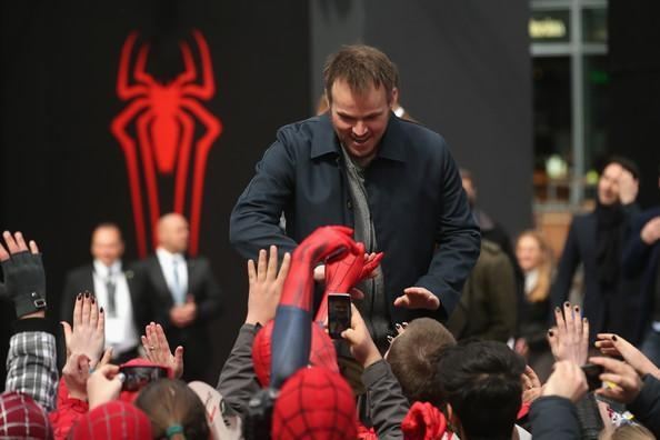 "Новый Человек-паук 2" продолжает шагать по планете