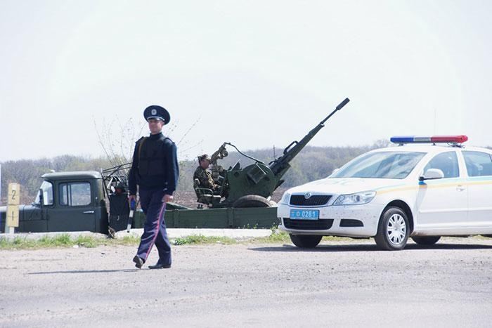 На Харківщині десантники прикривають блокпост з боку Слов'янська