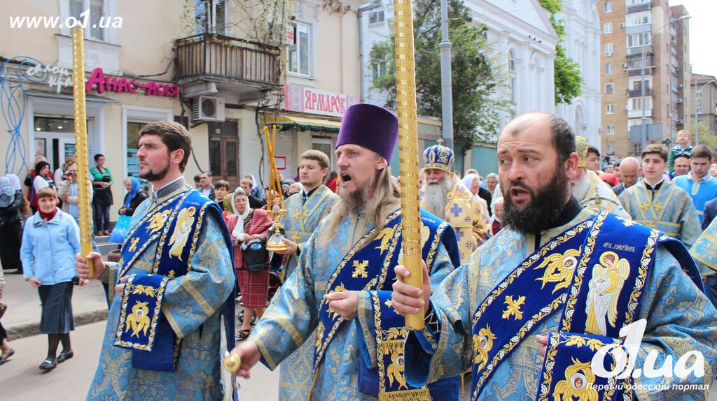 В Одесі відбувся Хресний похід, під час якого просили бога про світ 