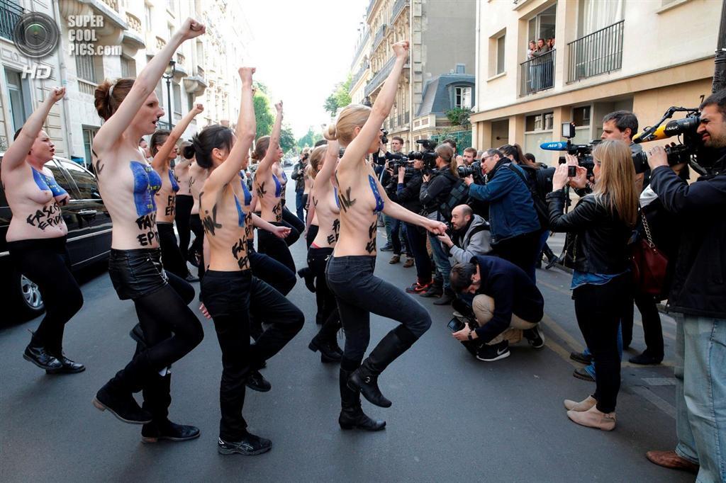 Марш FEMEN против фашизма в Европе