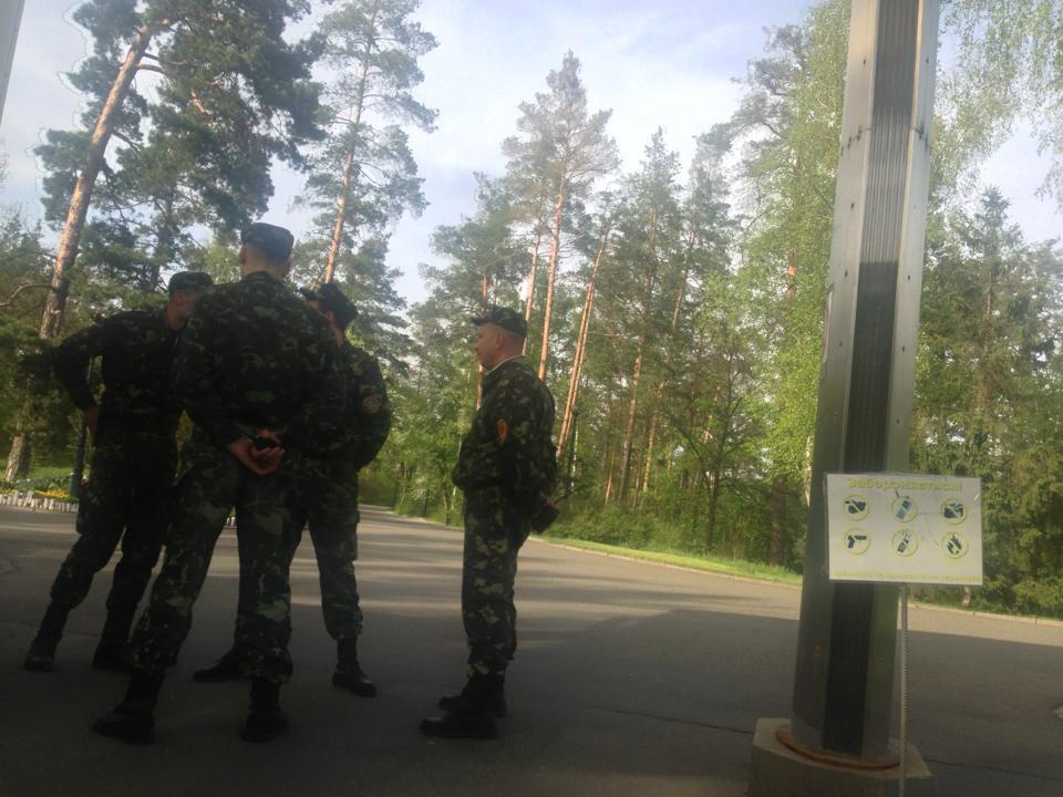 В Конча-Заспе охрана госдач задержала журналистов