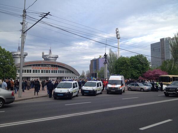 У Донецьку прихильники терористів напали на мирну ходу