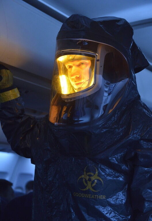 Сериал Гильермо дель Торо обзавелся противненьким постером