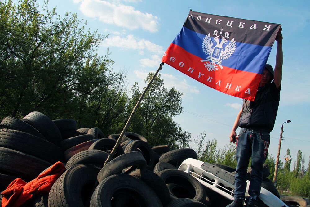 Терористи зміцнюють блокпости на в'їздах до Слов'янськ