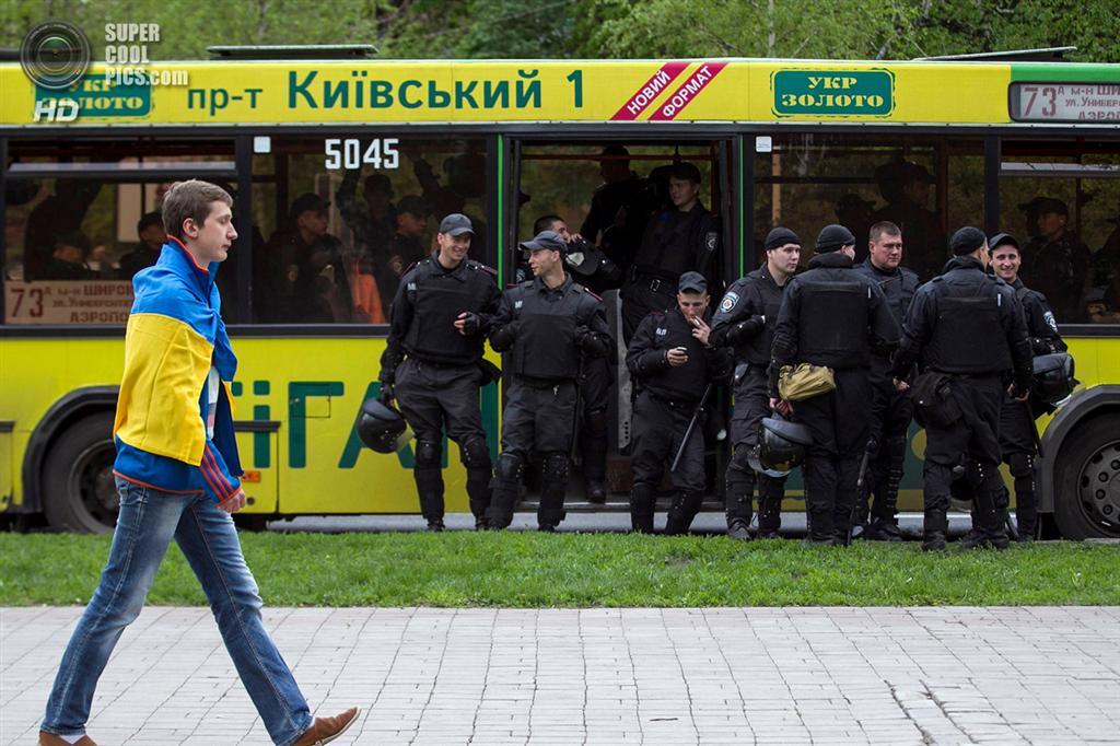 Побоище в Донецке: Проукраинское шествие закончилось конфликтом
