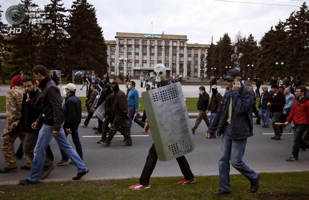Побоище в Донецке: Проукраинское шествие закончилось конфликтом