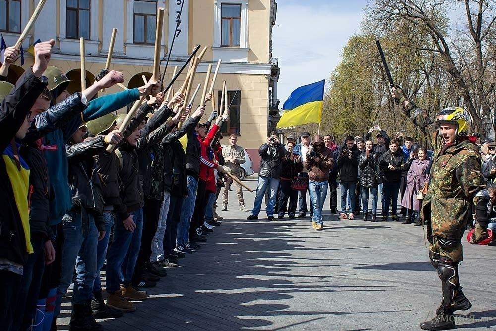 В Одессе евромайдановцы едва не подрались между собой