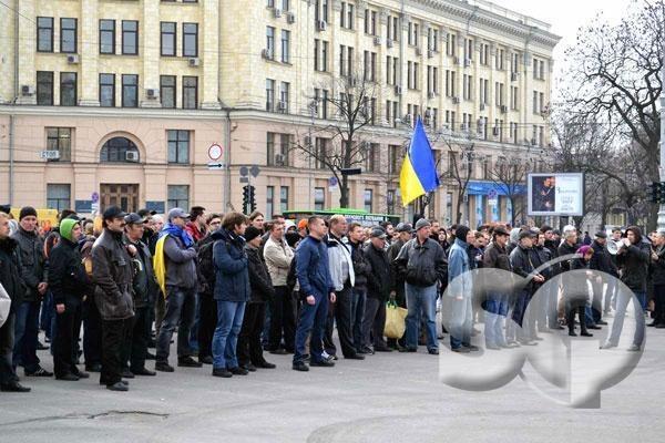 В Харькове проходит два митинга: пророссийский и против сепаратизма