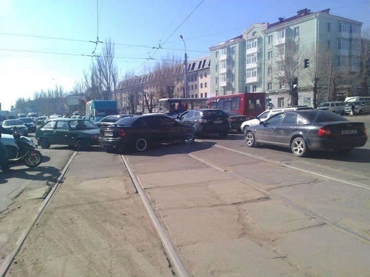 У Луганську сепаратисти вмовляють міліціонерів перейти на їхній бік